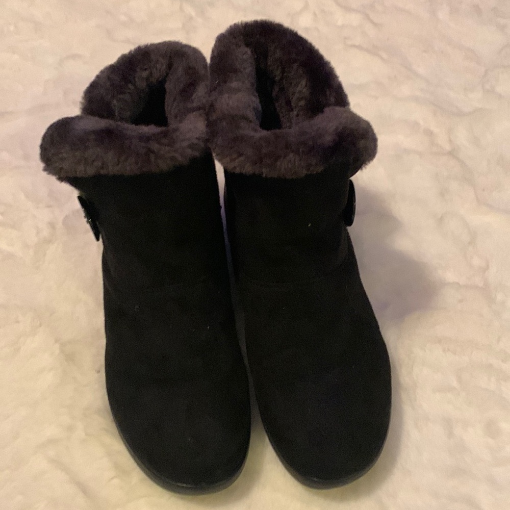 Black boot not sure of the brand